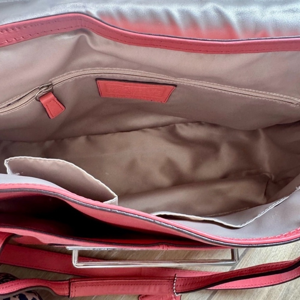 Coach Red Leather Shoulder Bag - Picture 6 of 7